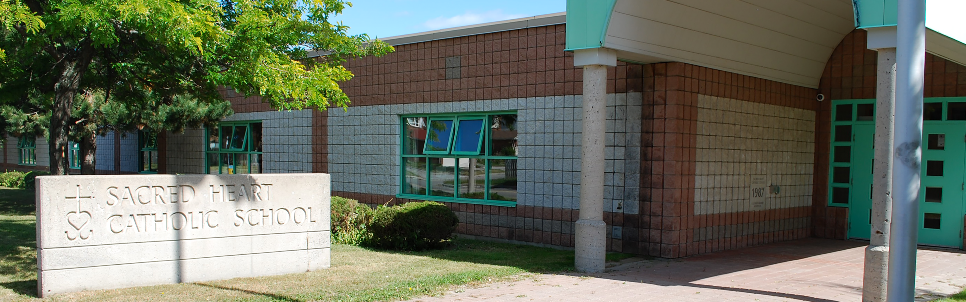The front of the Sacred Heart Catholic School building.