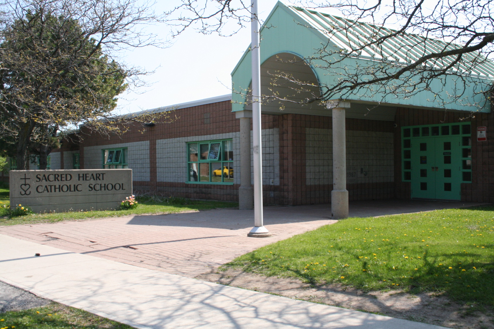 Photo of the school building.