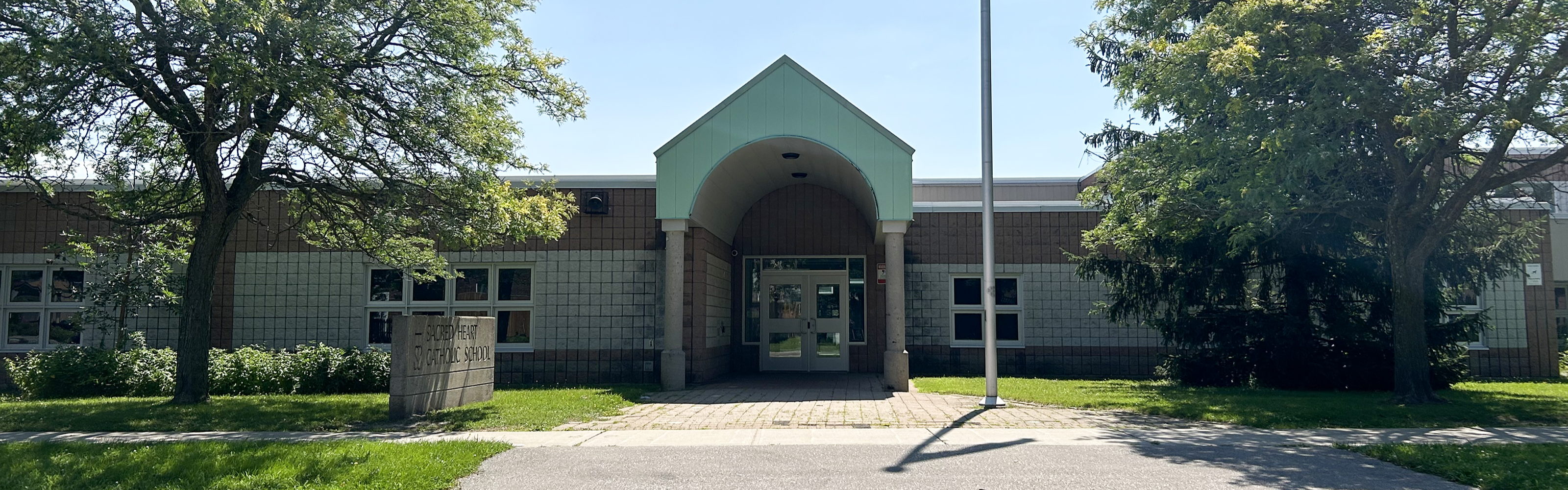 The front of the Sacred Heart Catholic School building.