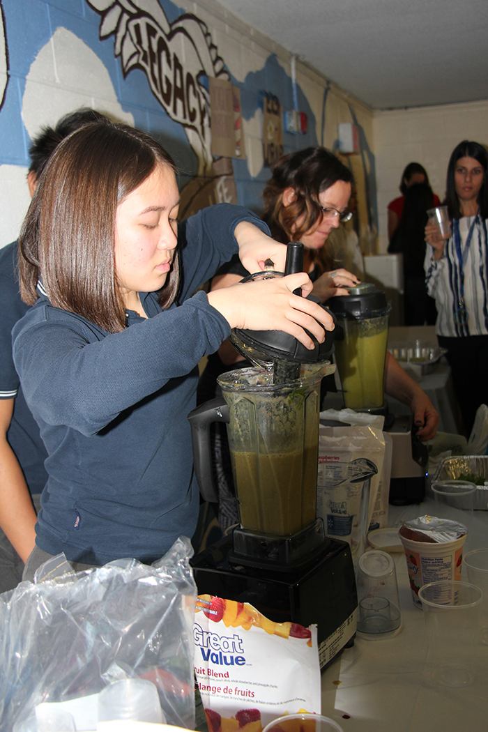 Students making smoothies
