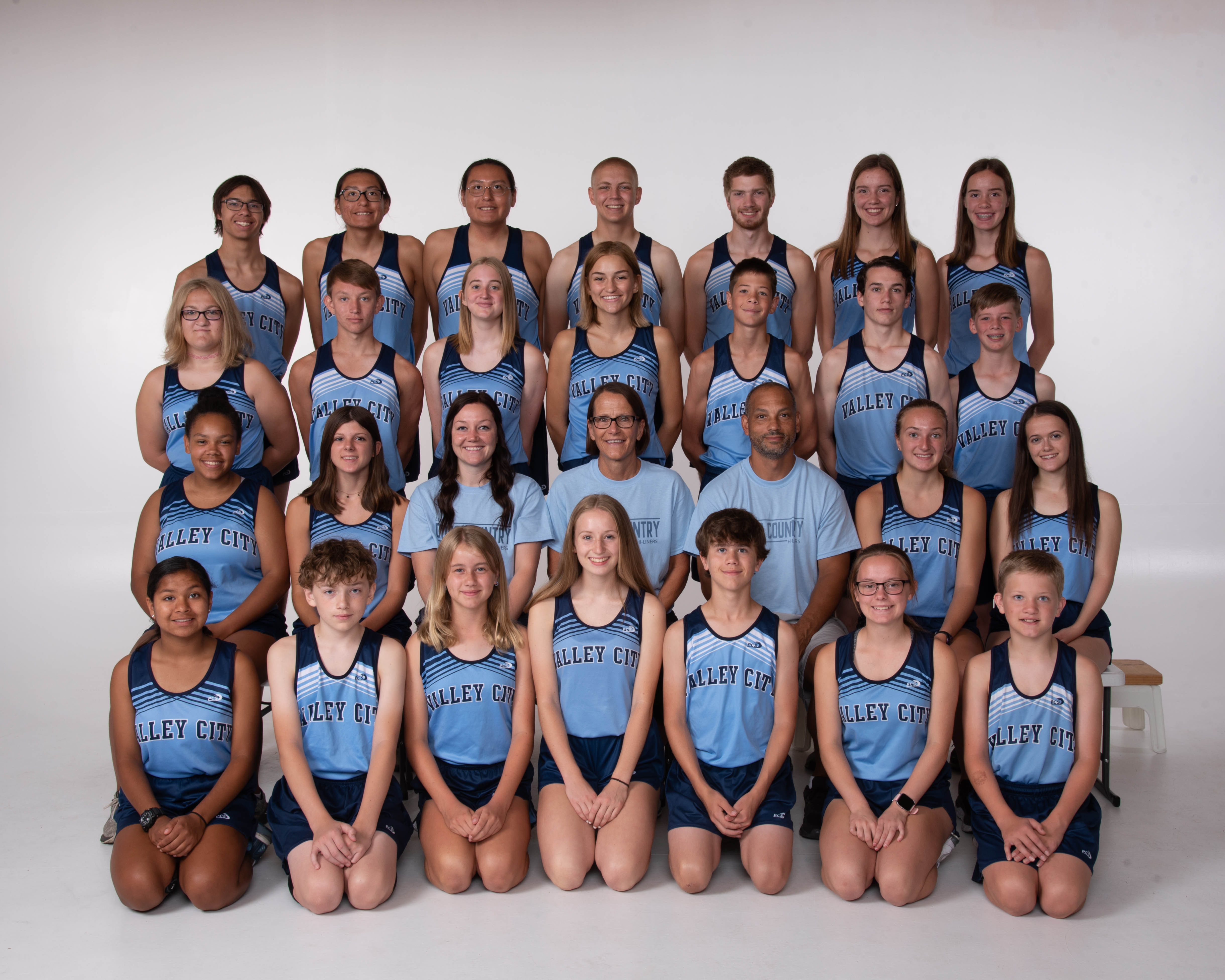 Valley City Cross Country team picture with coaches