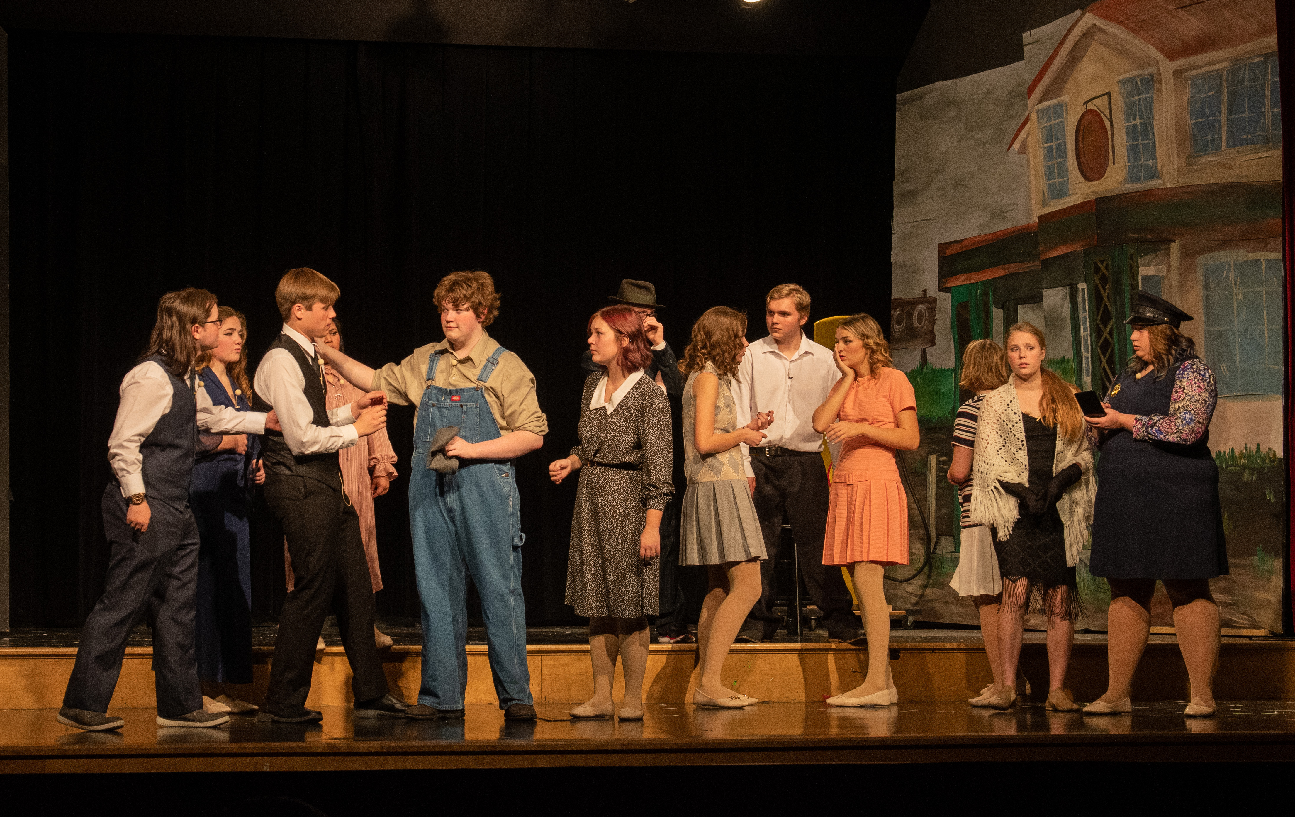 The great gatsby senior high play photo of multiple students in costume