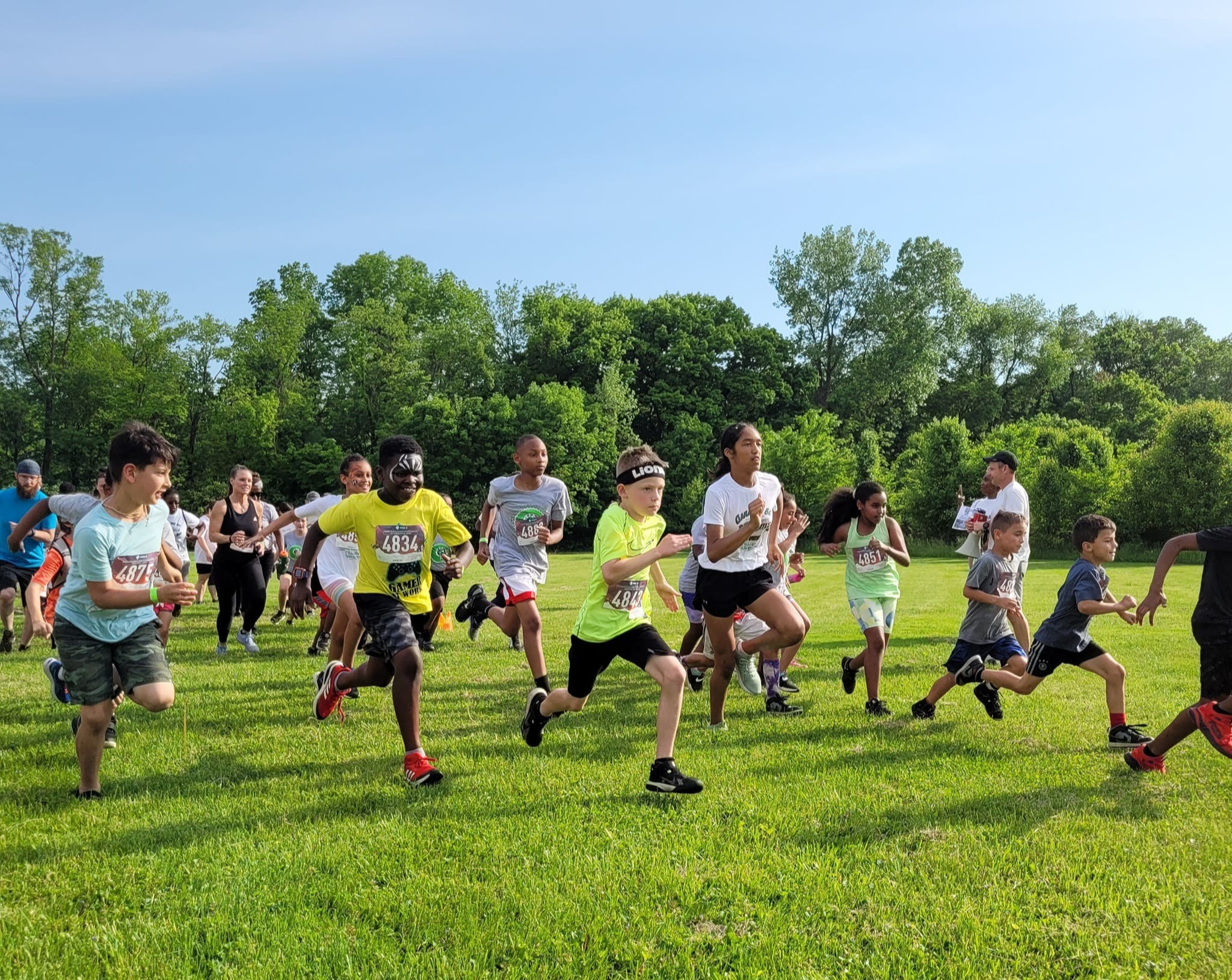 kids running