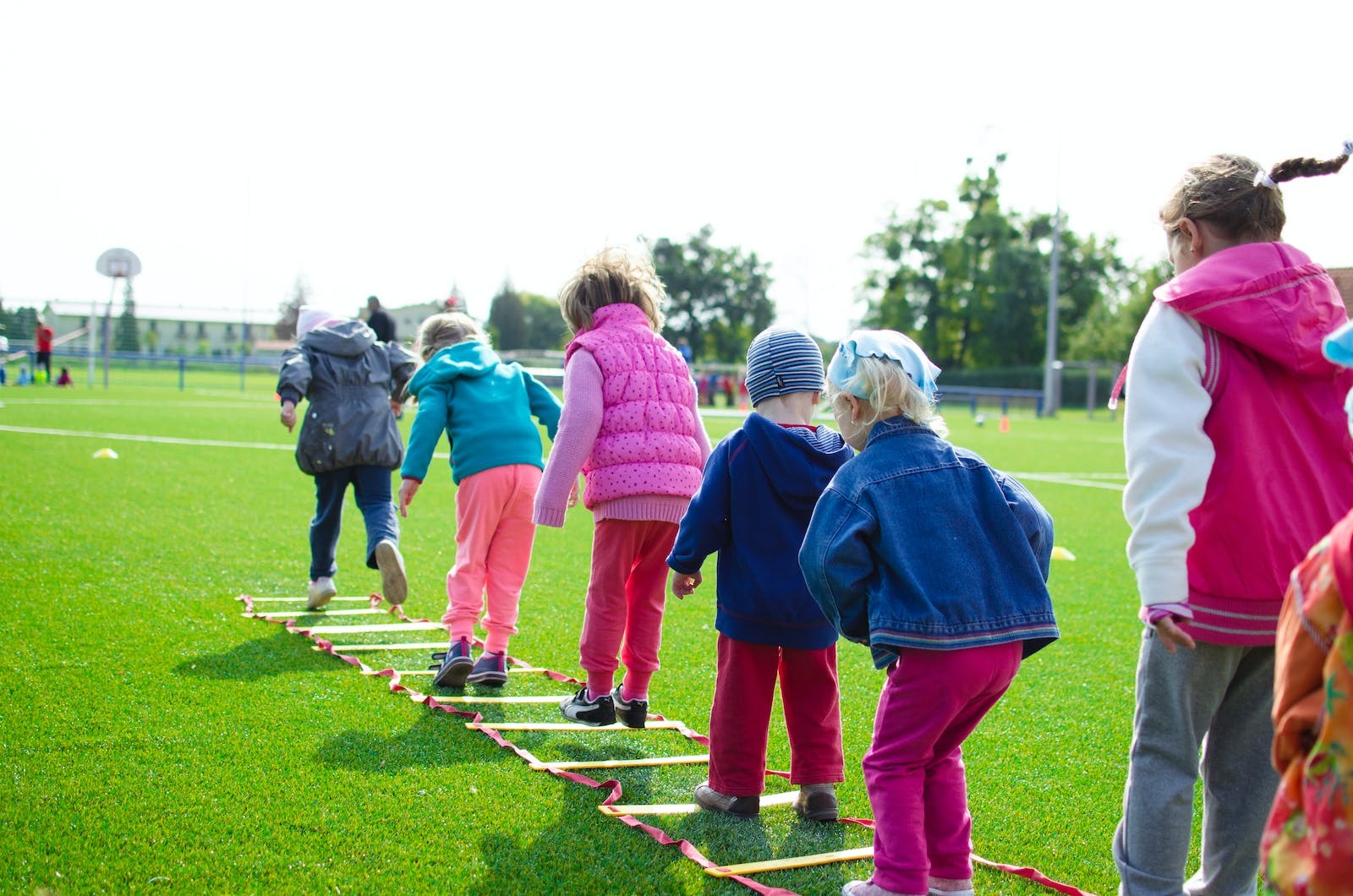 Kids making exercise challenges