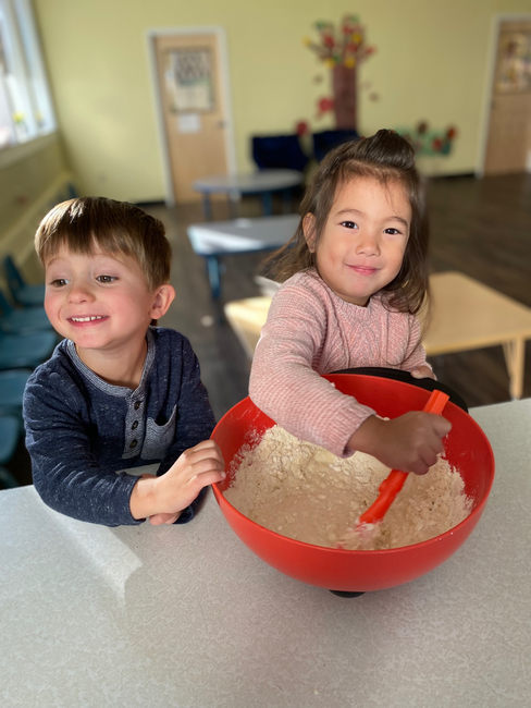 children baking