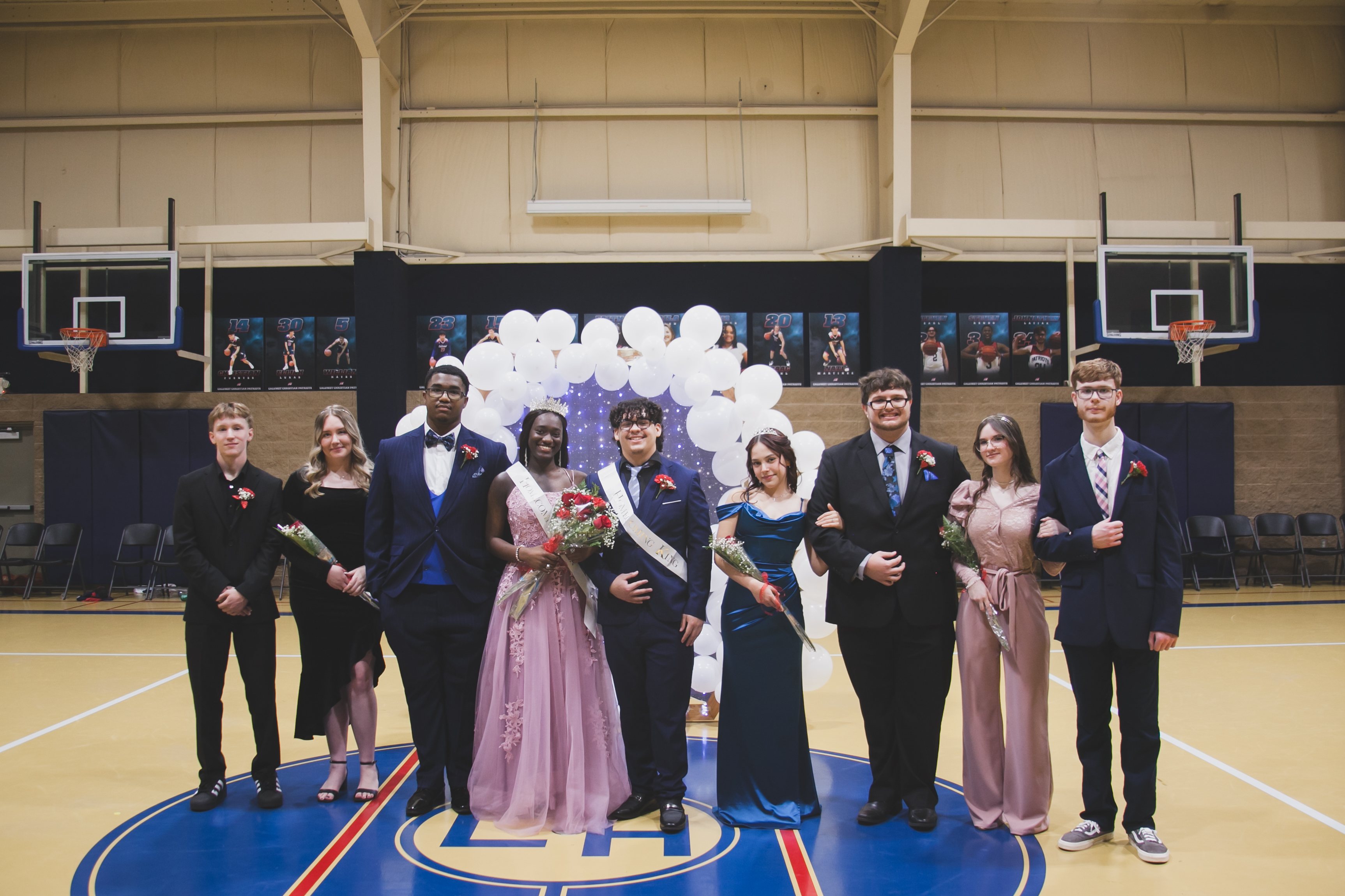 homecoming students on basketball court