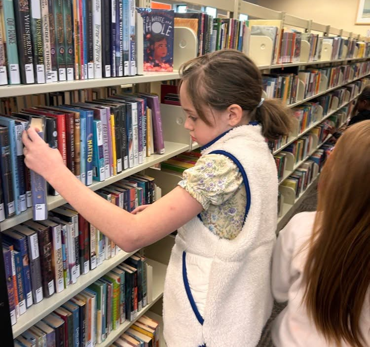 girl in library