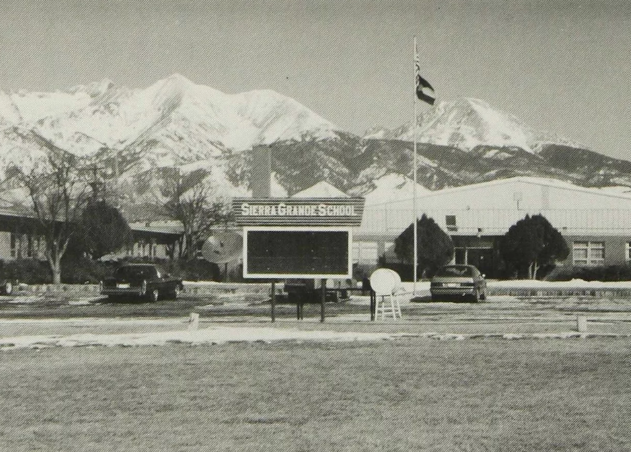 Sierra Grande School 1993