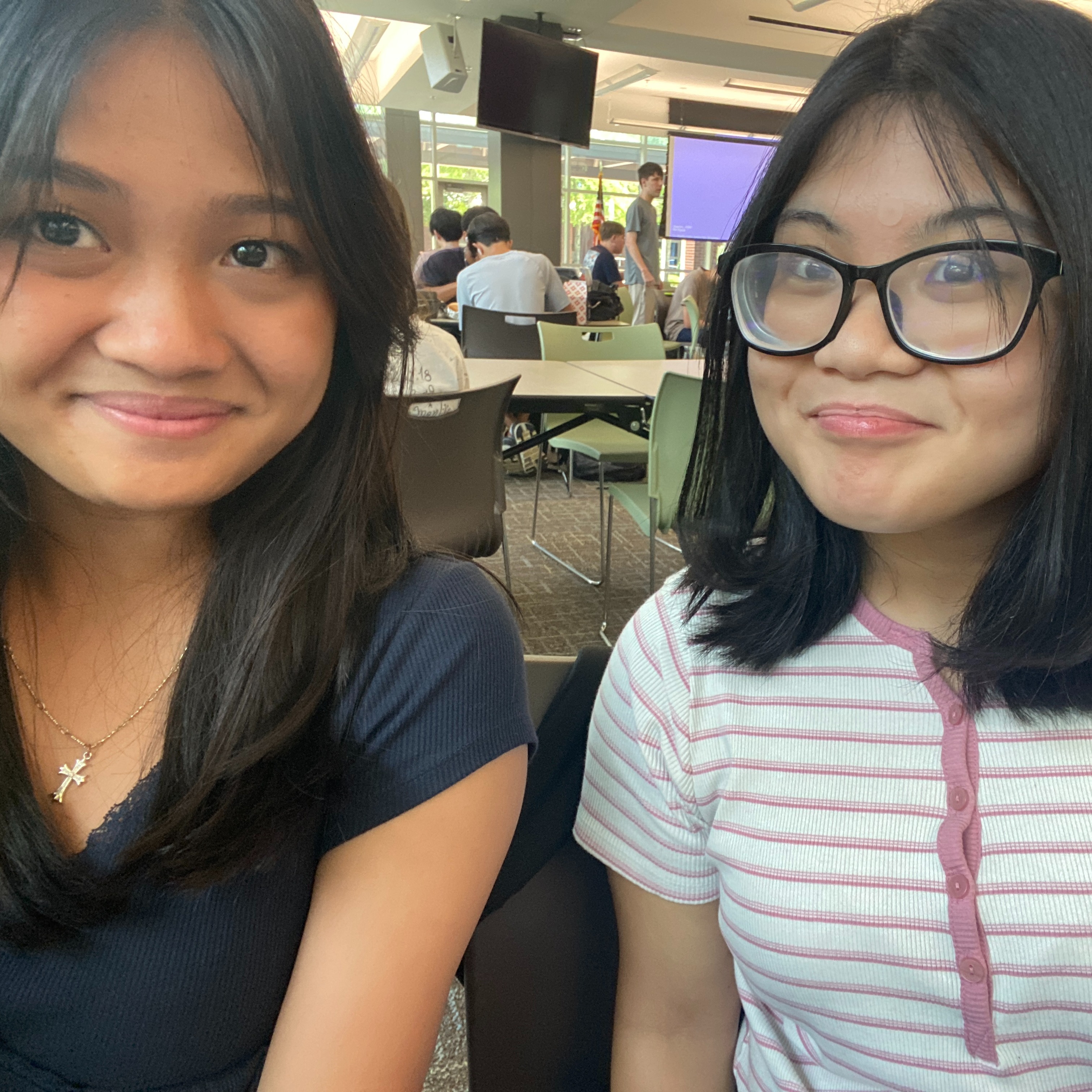 2 girls
