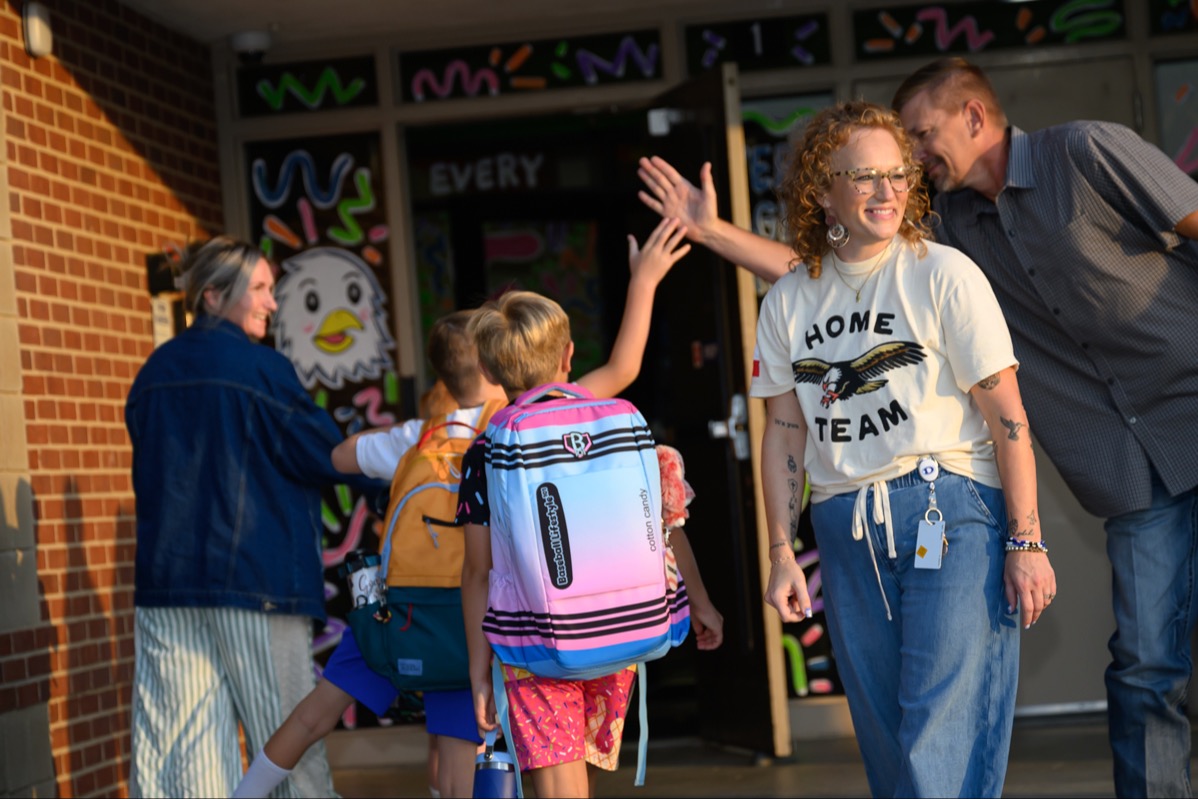 Photo of students entering Rann on the first day of school