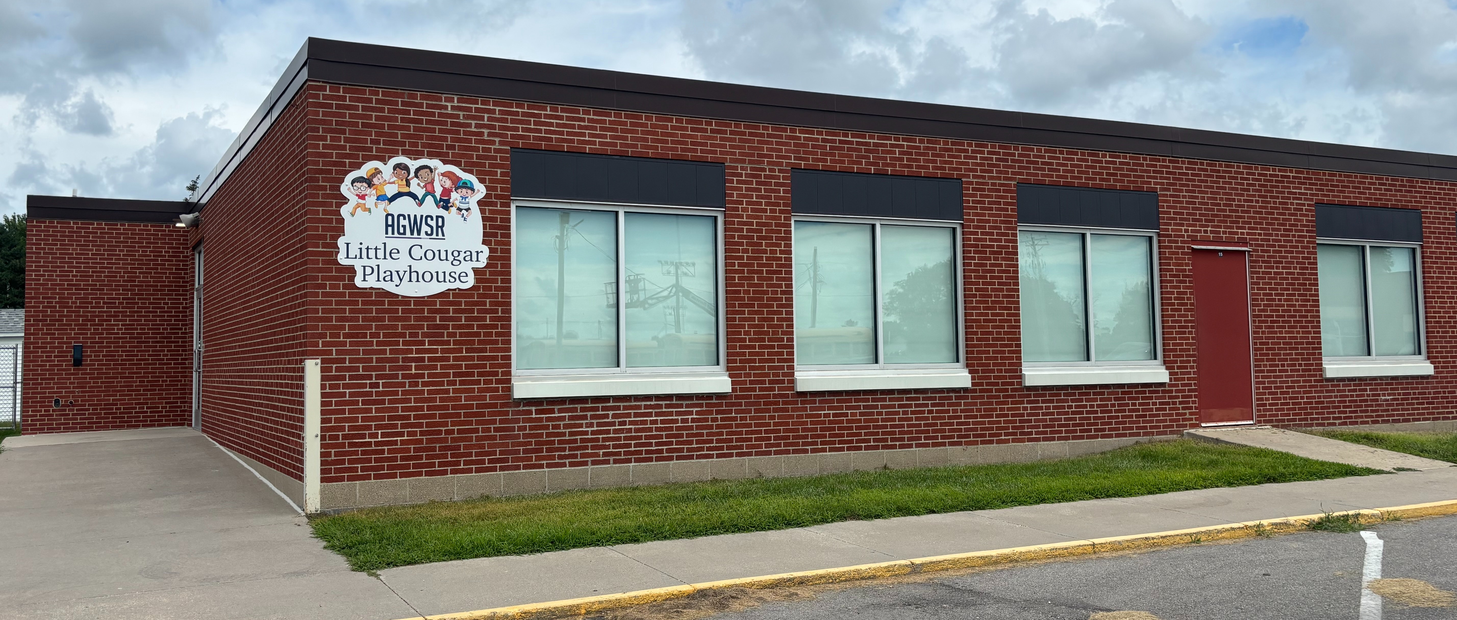 Photo of exterior of little cougar playhouse early childhood center