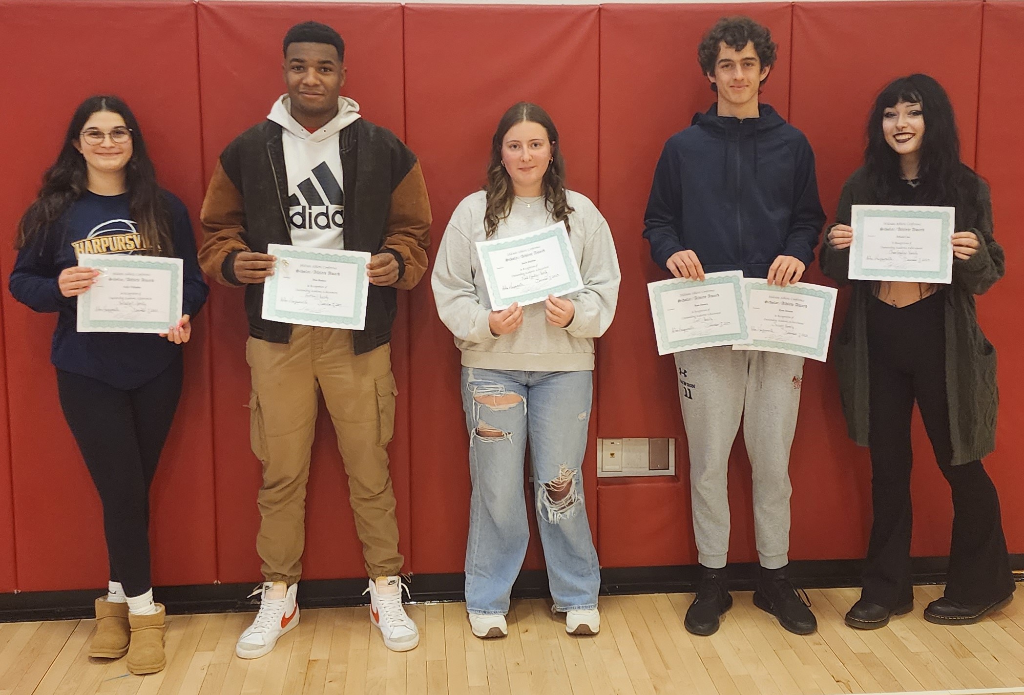 Congratulations to our scholar athletes of our fall teams! These athletes had an average of above a 90 and were the highest for their teams.     Cheer- Leilani Crea Field Hockey- Emilie Hopkins Football- Dion Bushaw Golf- Ryan Dawson Soccer- Ryan Dawson Volleyball- Amber Palladino