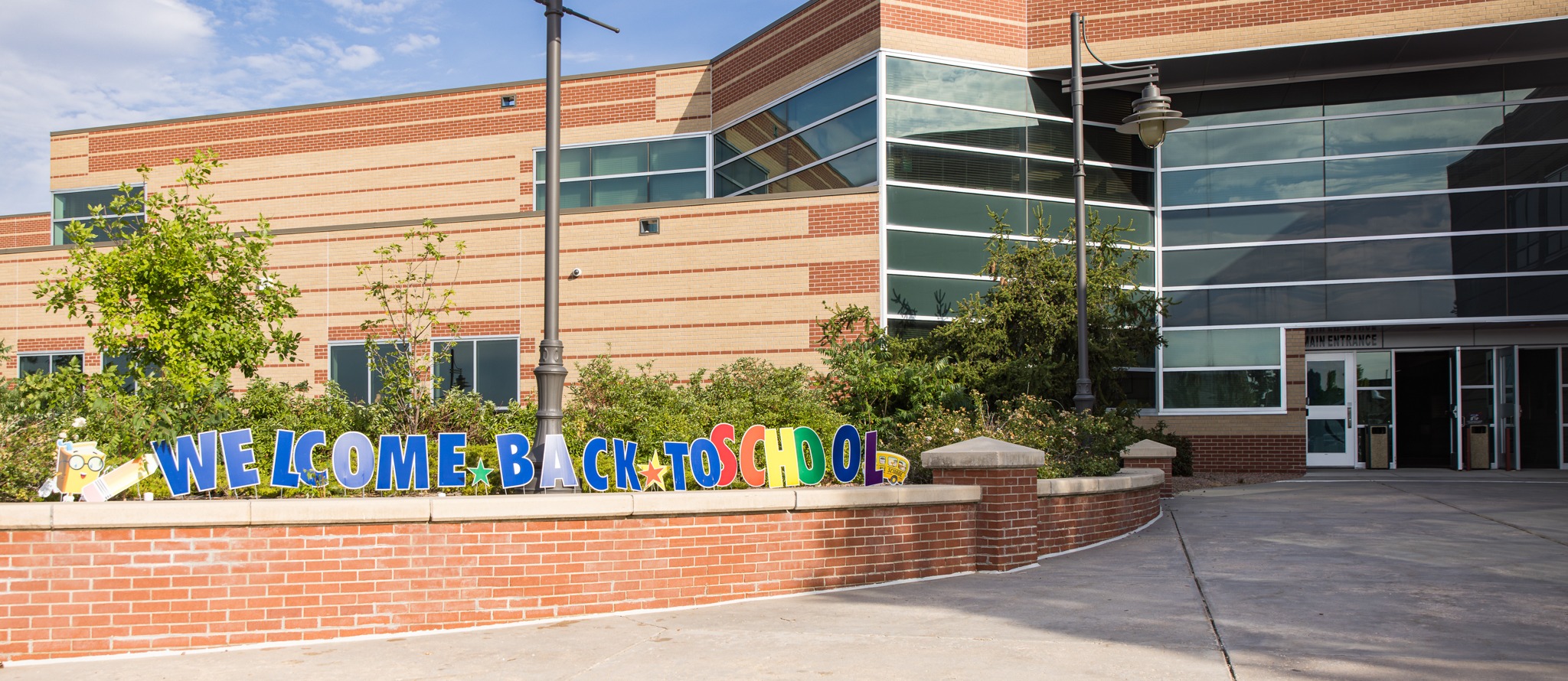 Welcome Back to School sign in front of school