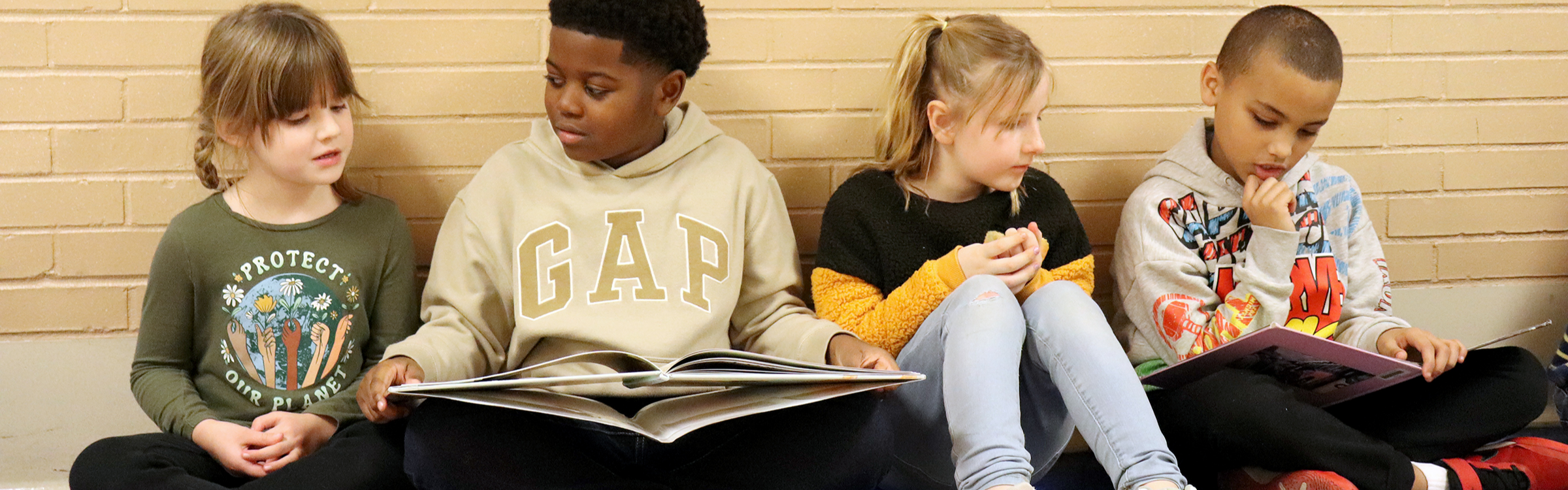 Students reading at Willow Hill Elementary School