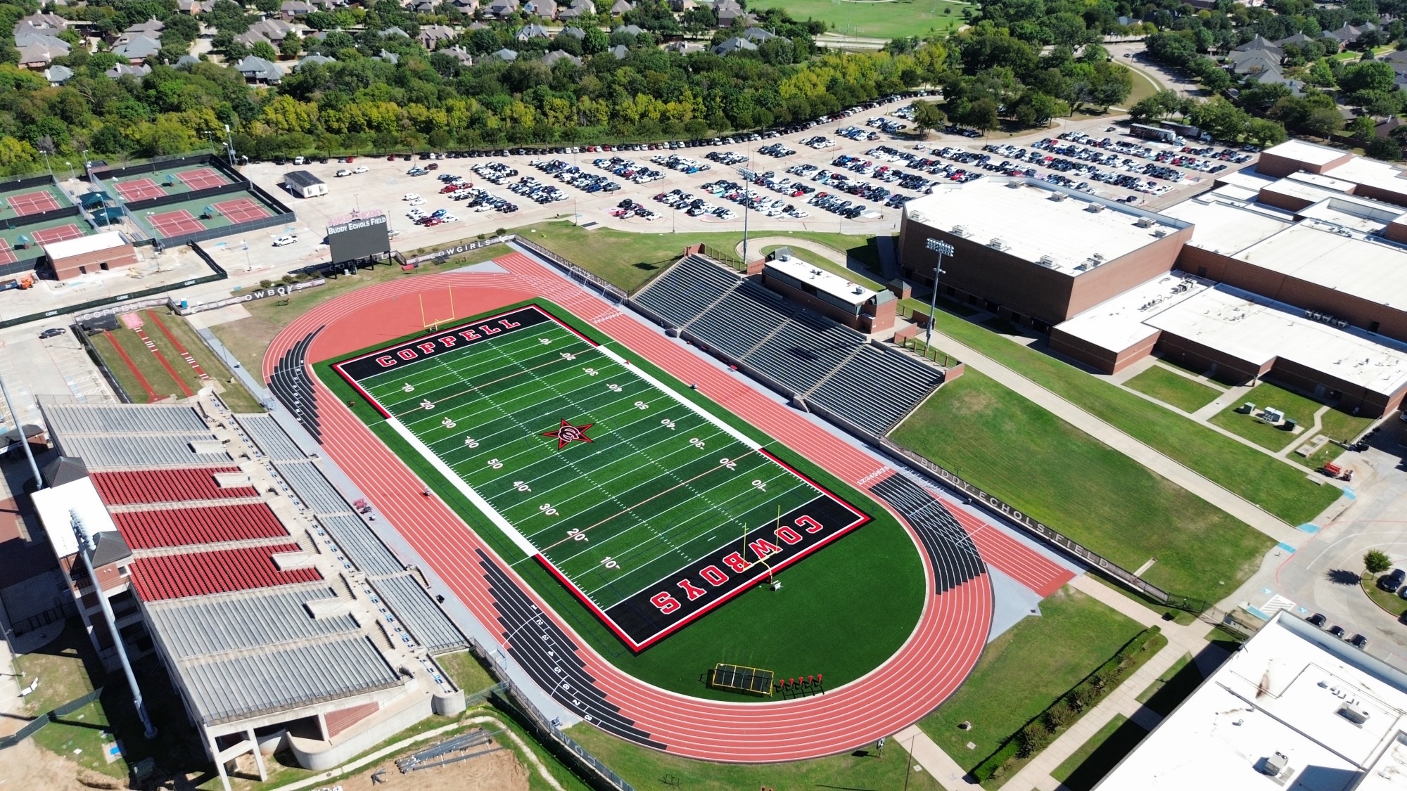 Photo of complete track at Buddy Echols Field