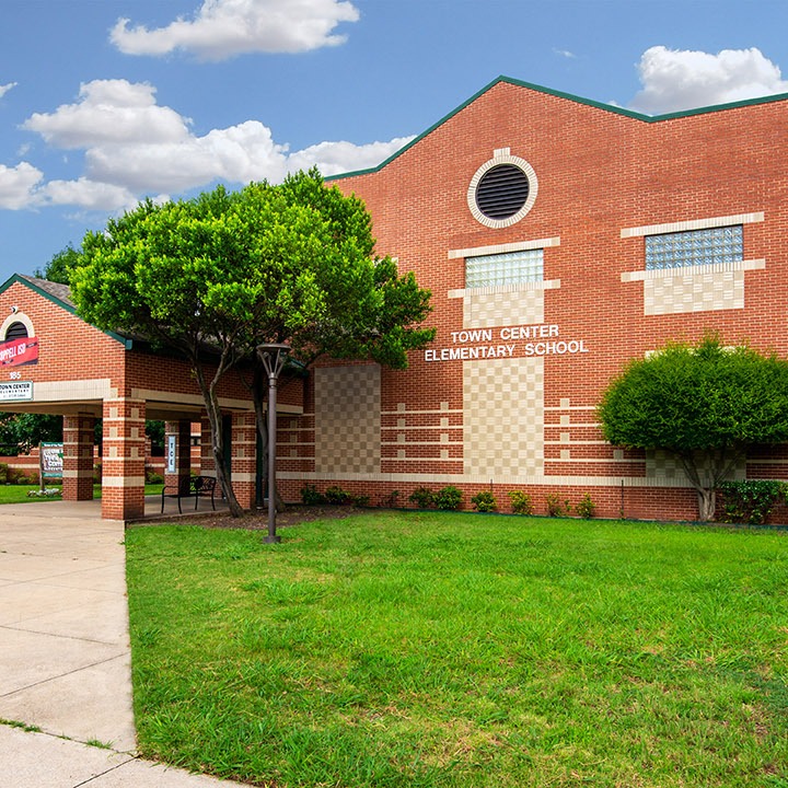 Town Center Elemetnary school building photo