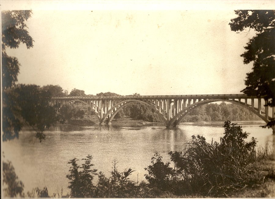 Old picture of bridge