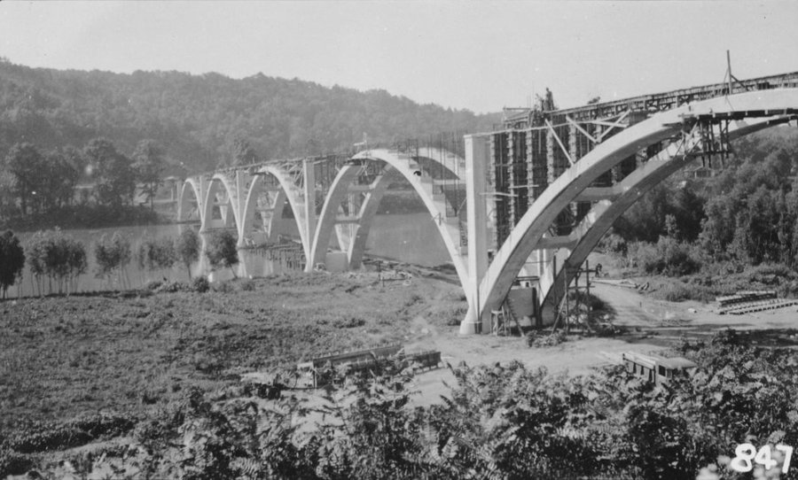 Old picture of bridge