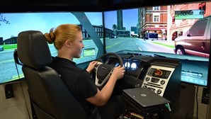 Student in a police simulation
