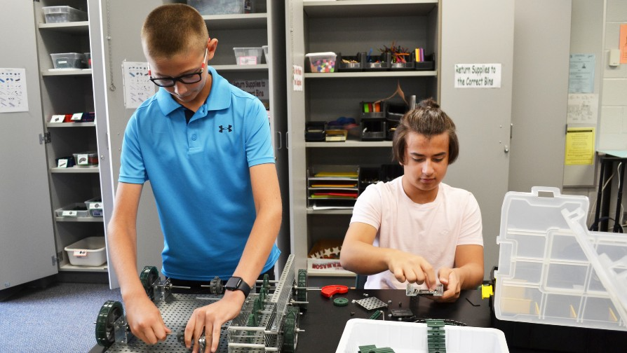 students building robots