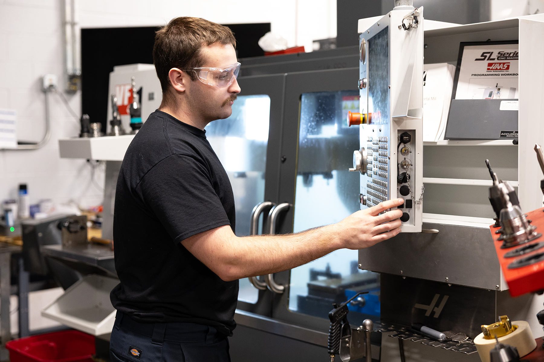 adult precision cnc machine technology