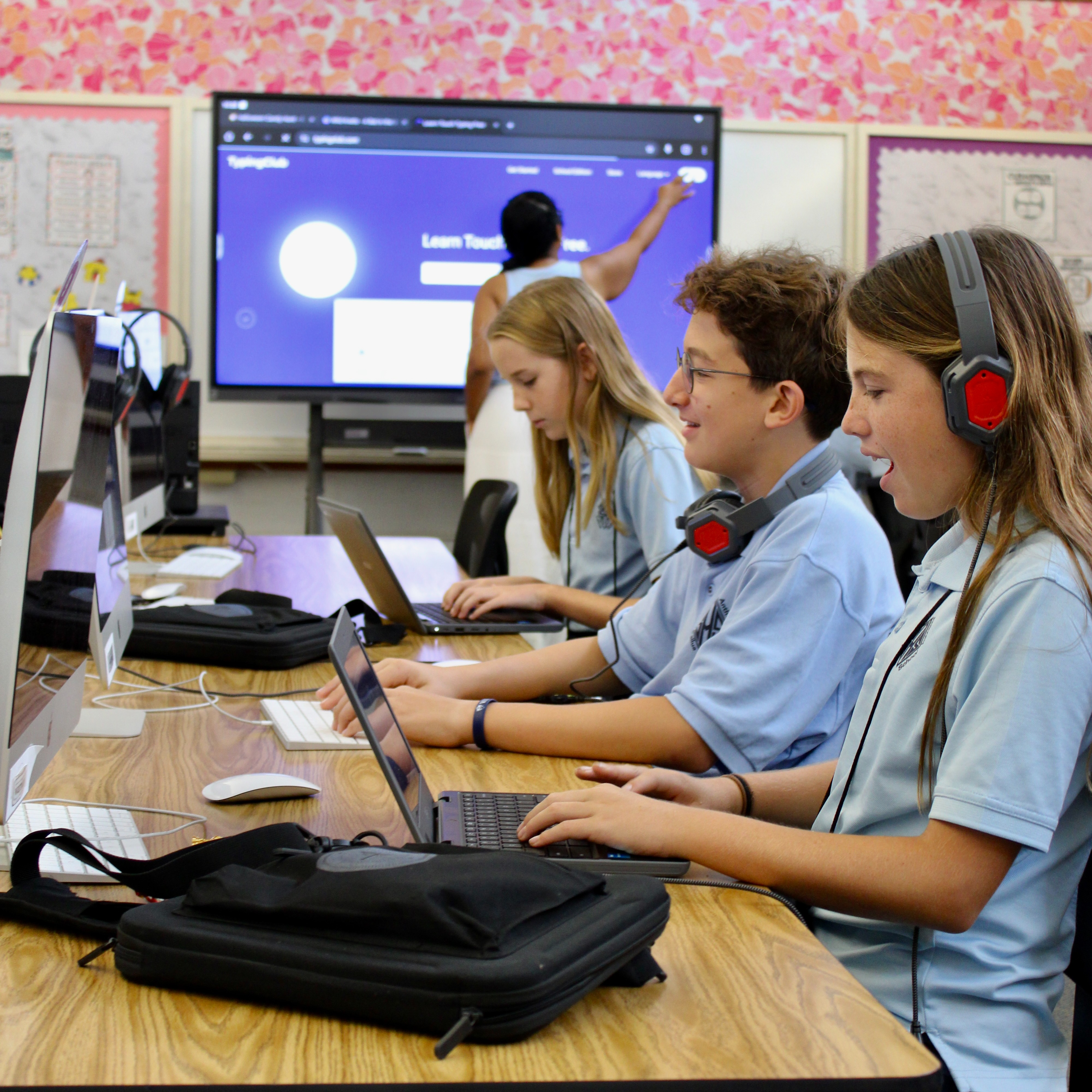Students in computer class.