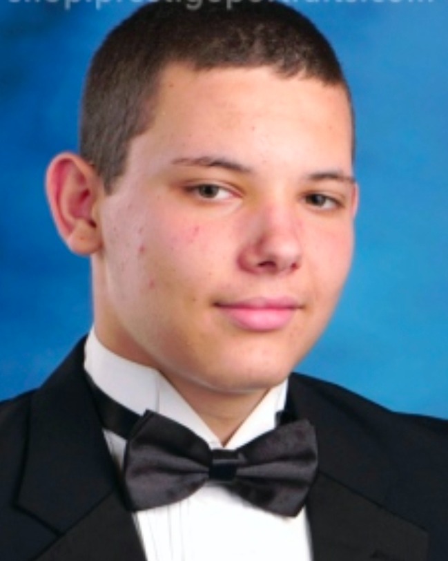 Hayden Yerdon poses for his senior photo