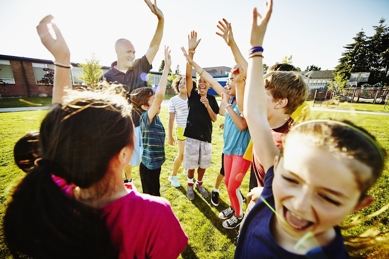 kids celebrating