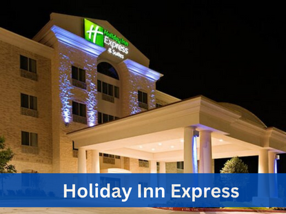 outside image of hotel Holiday Inn Express at night