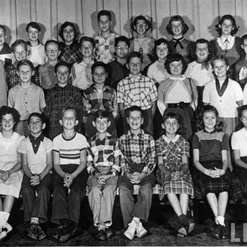 archive photo from LIFE magazine of 6th grade class