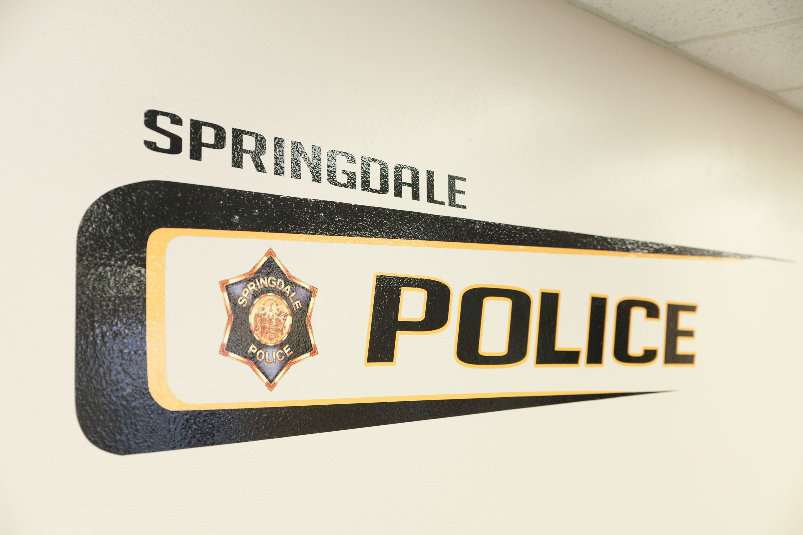 Springdale Police sign