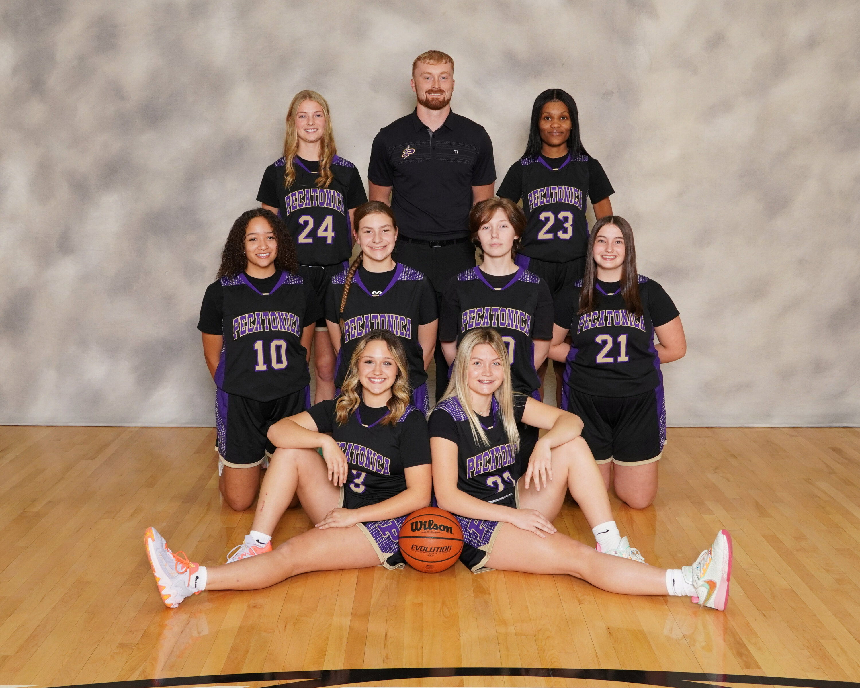 Photo of the Fresh-Soph Girls Basketball Team