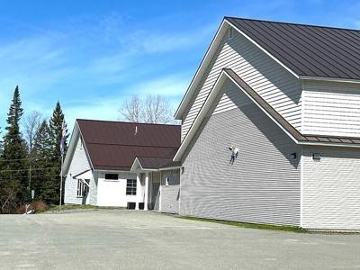 photo of albany community school exterior