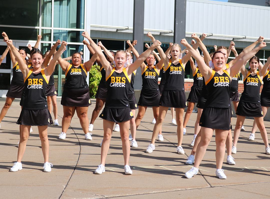 Cheer at Community Expo