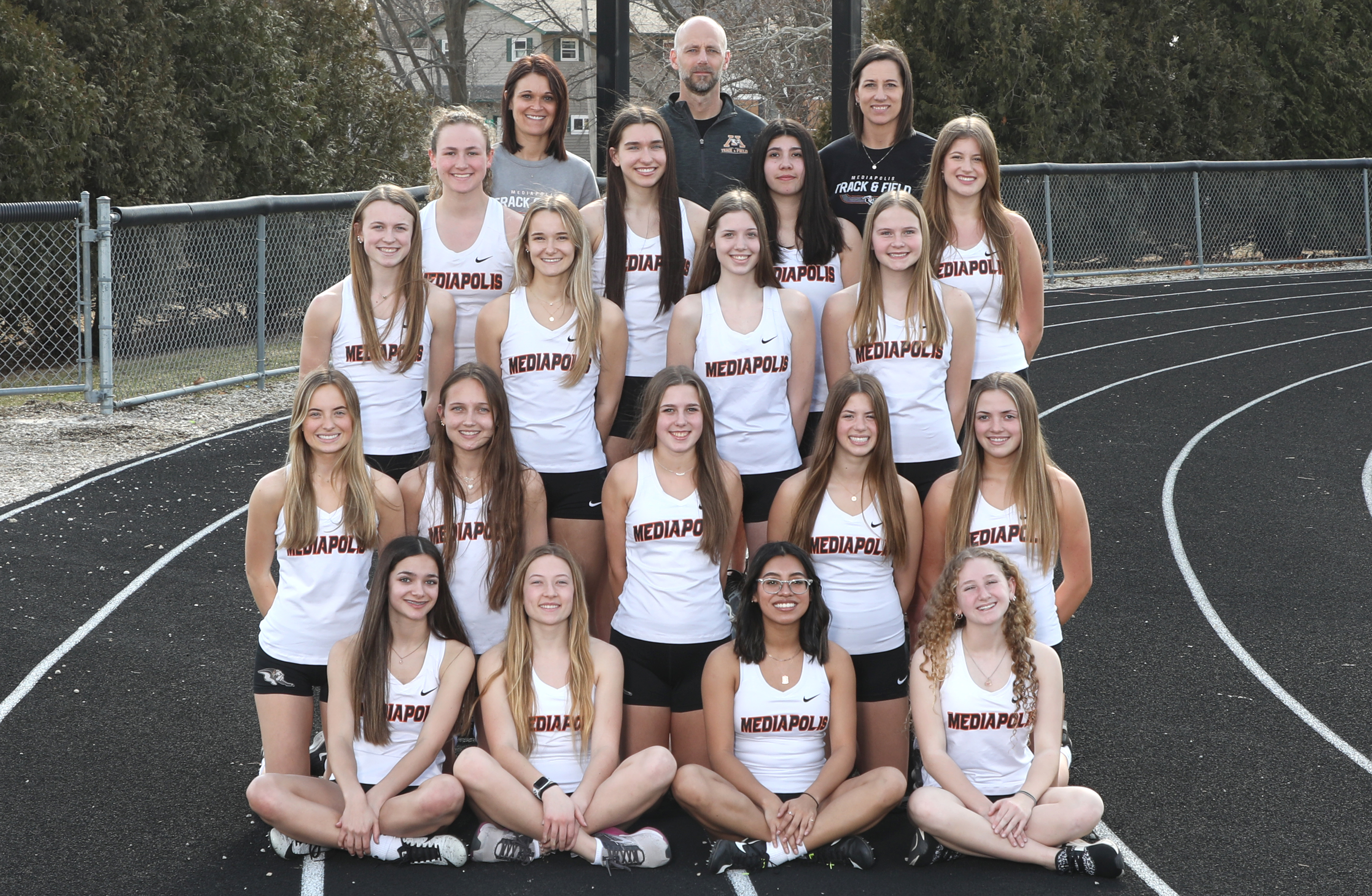 2022 Girls Track Team