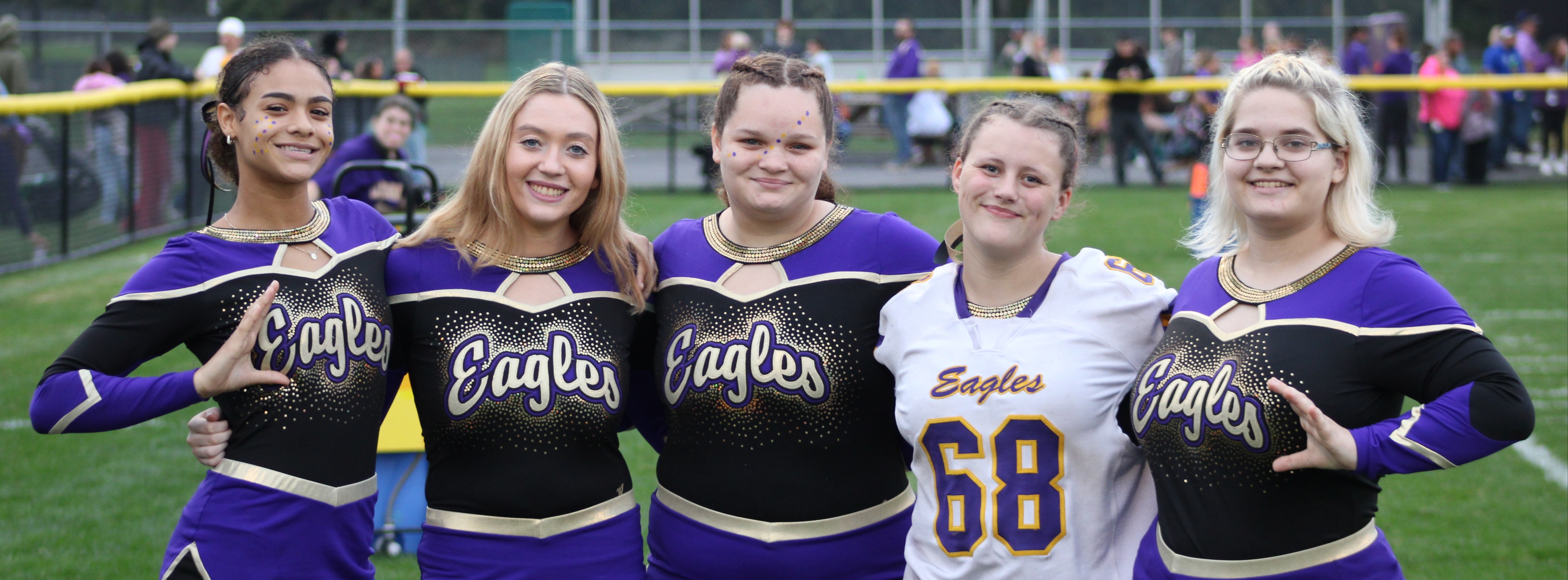 Clyde-Savannah Cheerleaders Lined Up