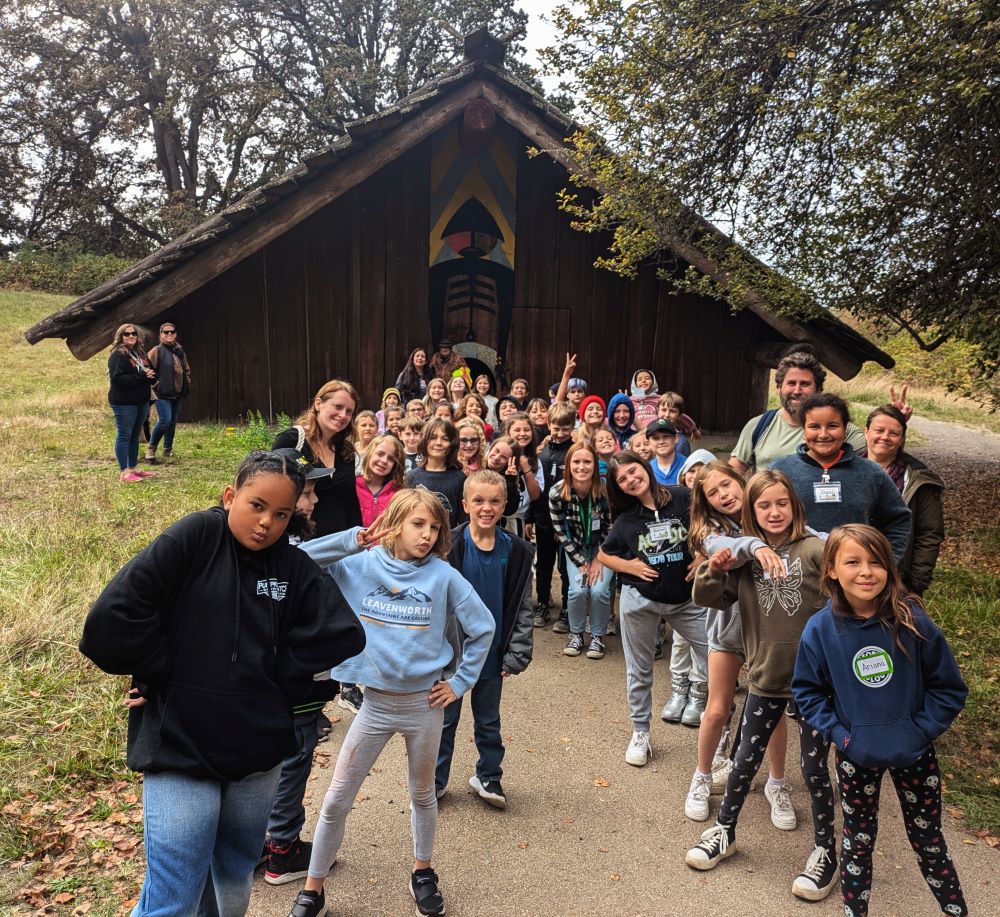 4th and 3rd grade long house field trip