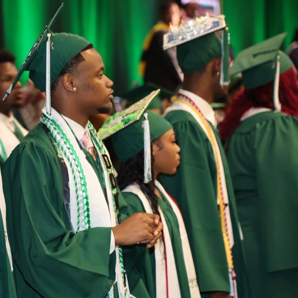 Vicksburg High School Grads