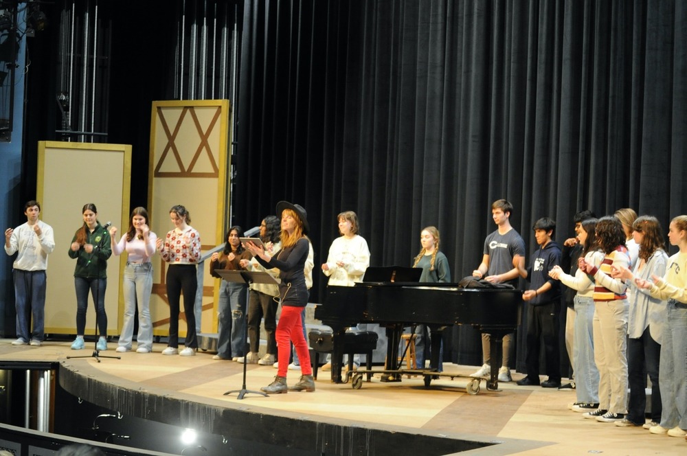 Moira Smiley On Stage with students 