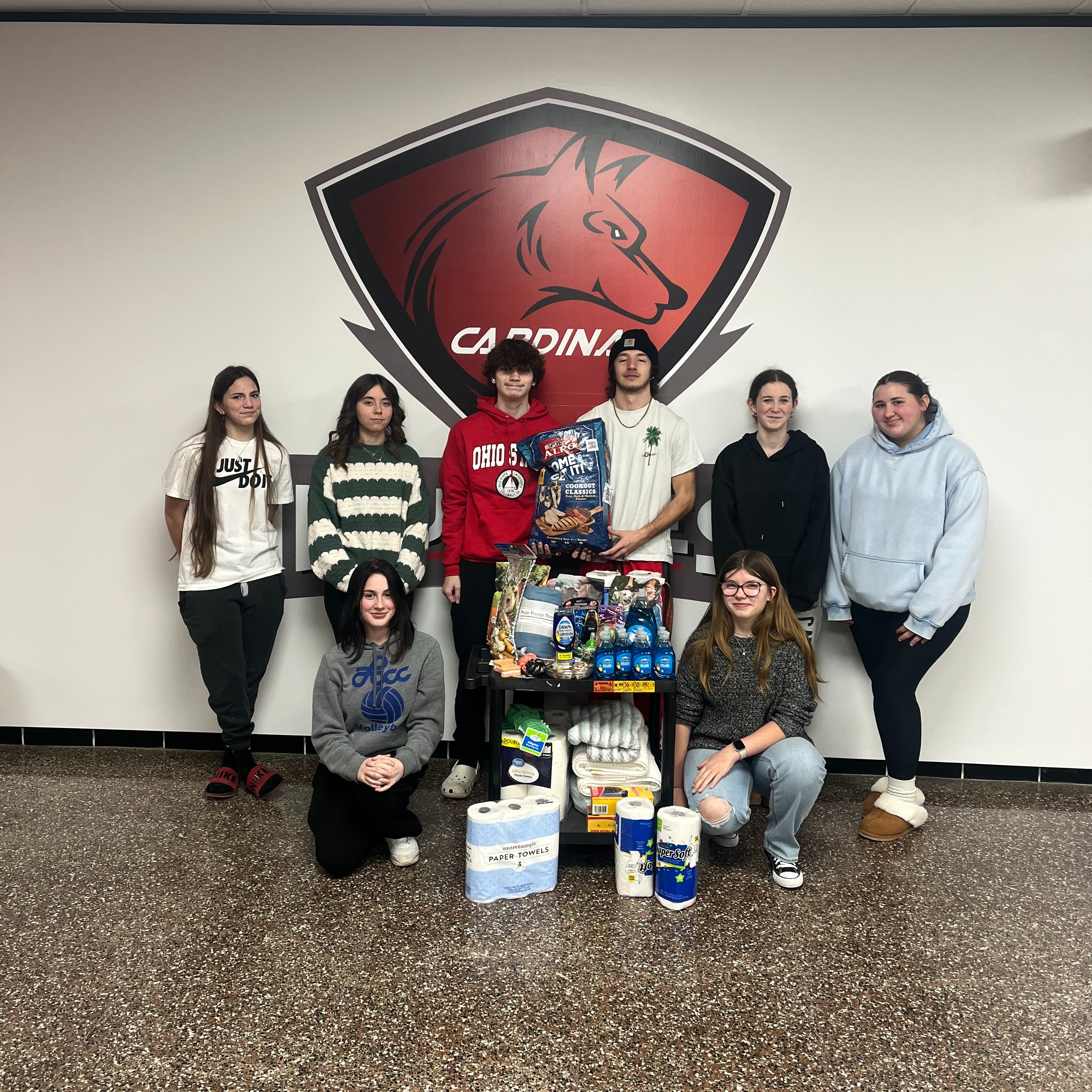 High School Student Council donates to Rescue Village during their pet supply drive. 