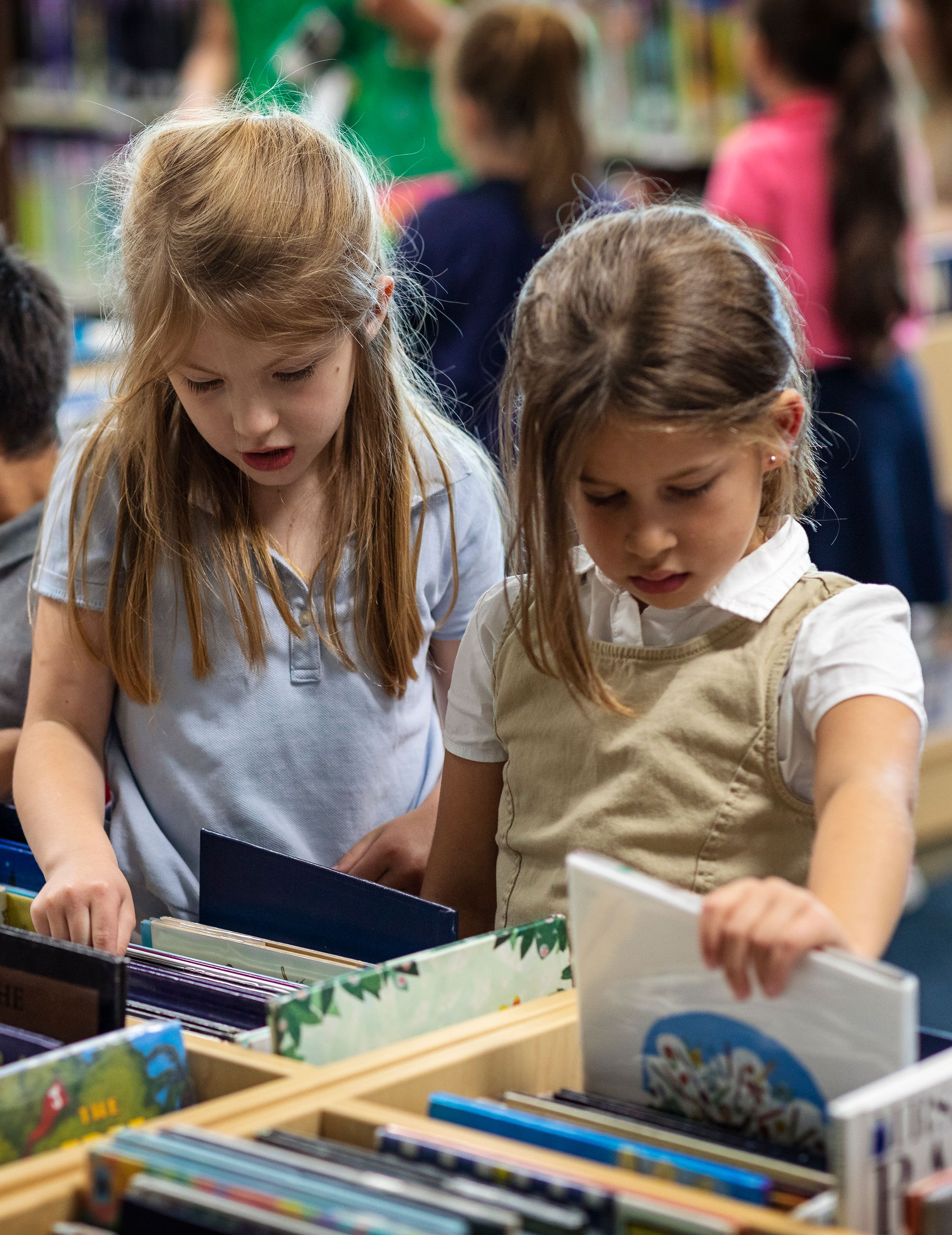 girls with books