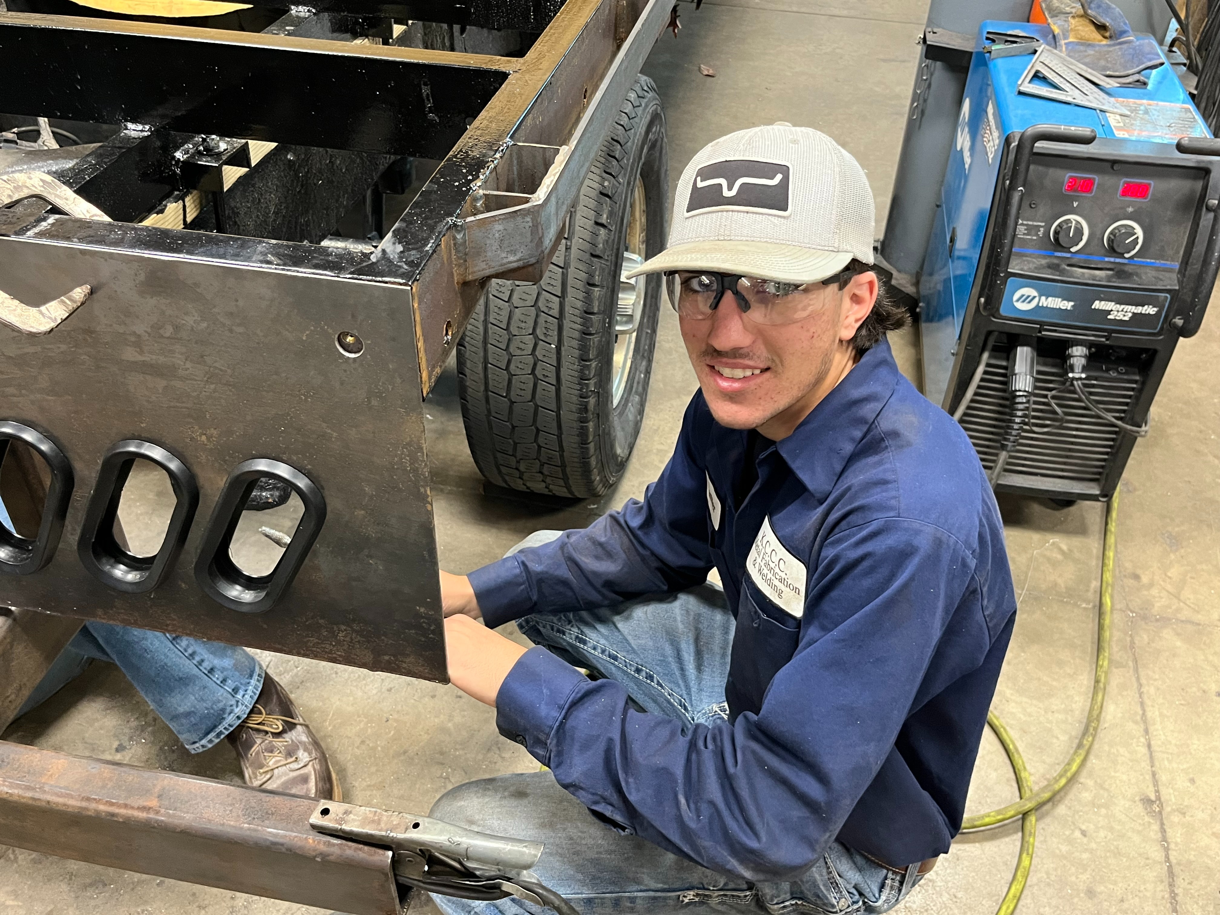 students in automotive class