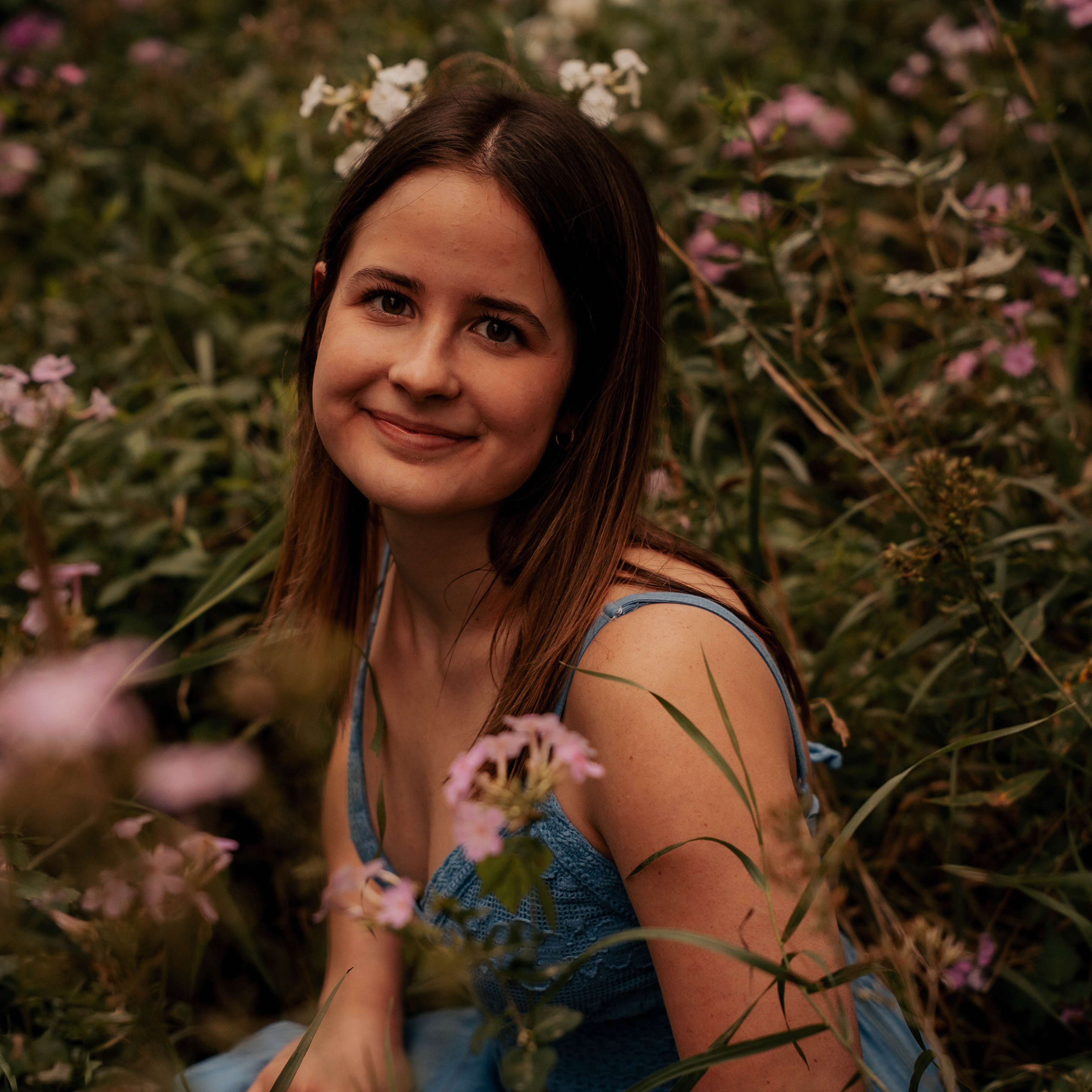 Lauryn Hooks senior pic