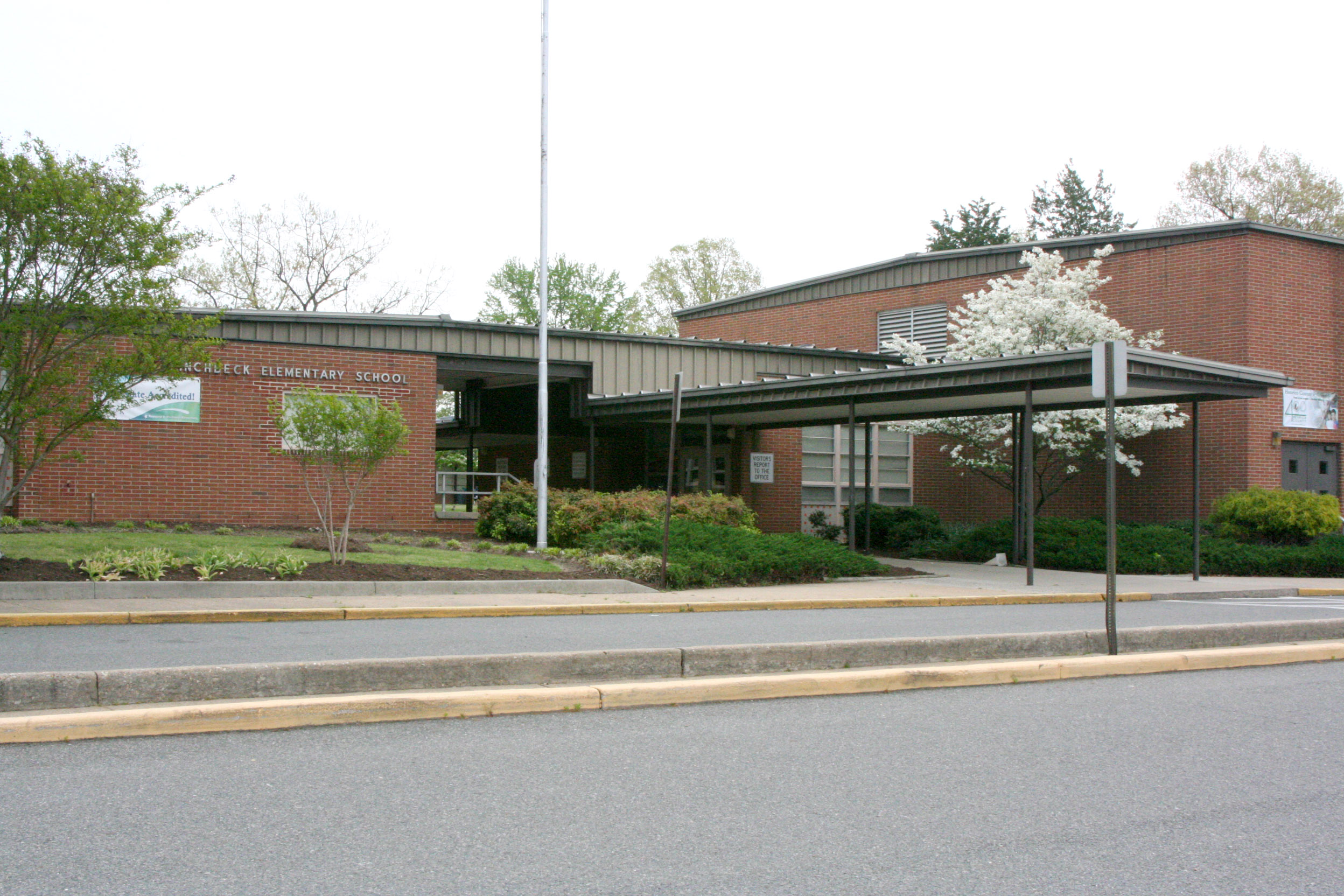 Pinchbeck Elementary exterior