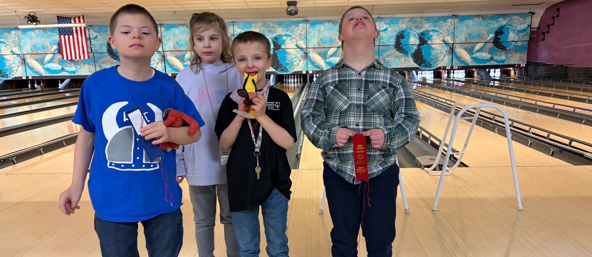dundee elementary students bowling
