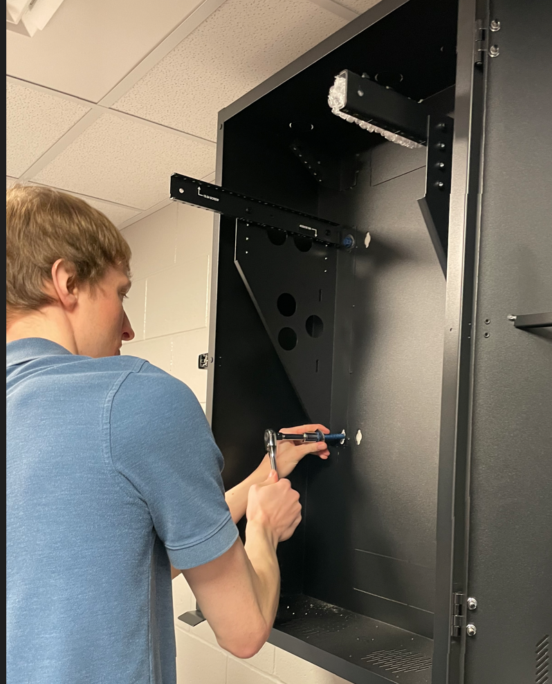 Maxwell Klaeren - Computer Technician