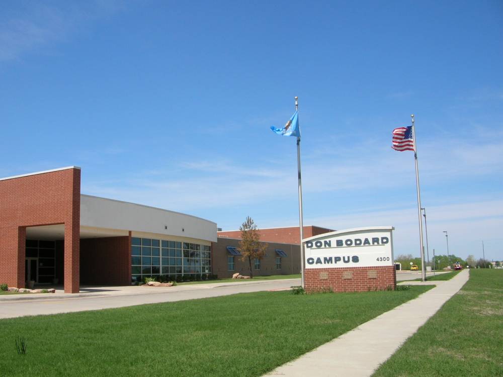 entrance of Shawnee Middle School Bodard Campus