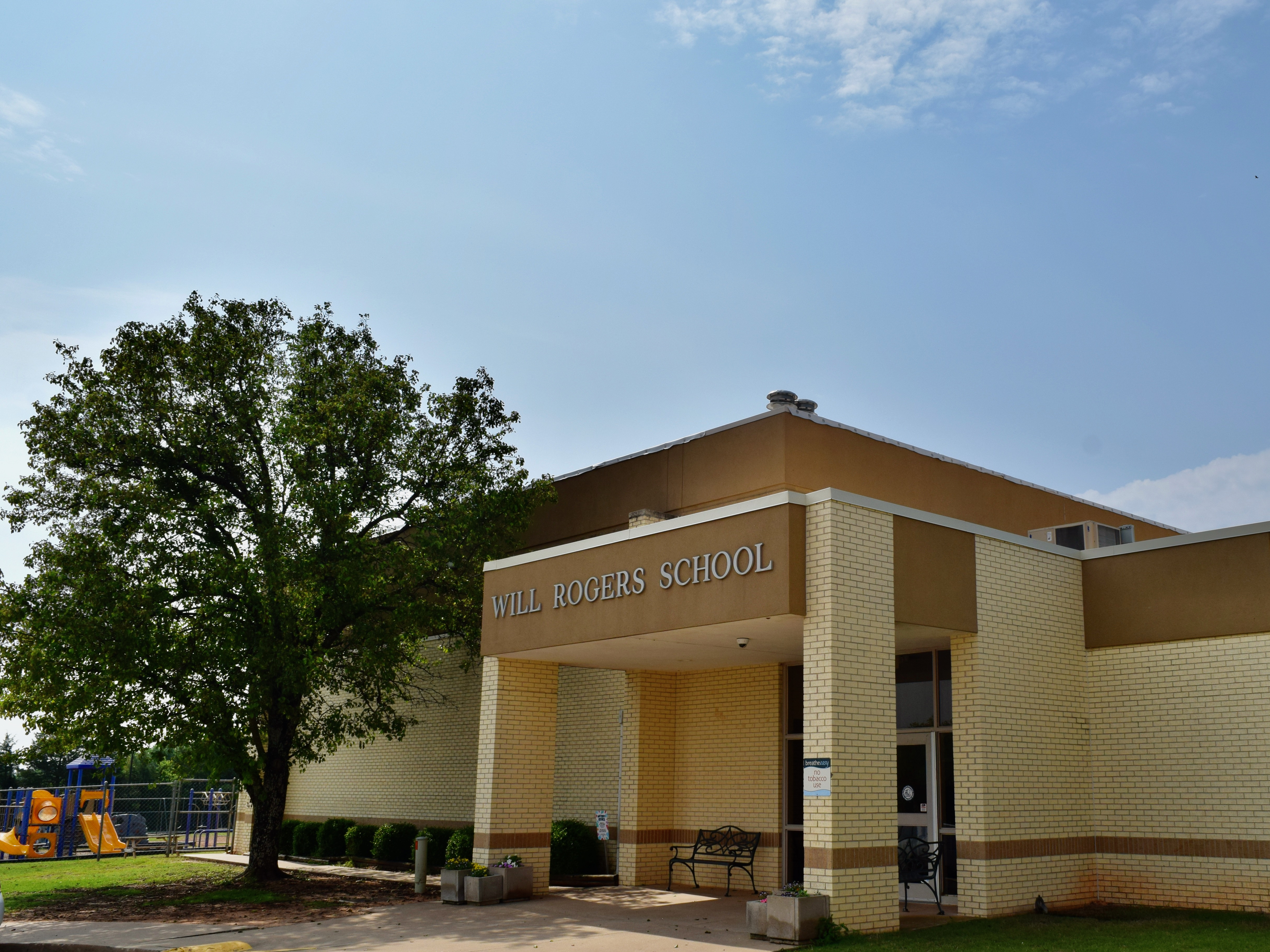 entrance of Will Rogers Elementary