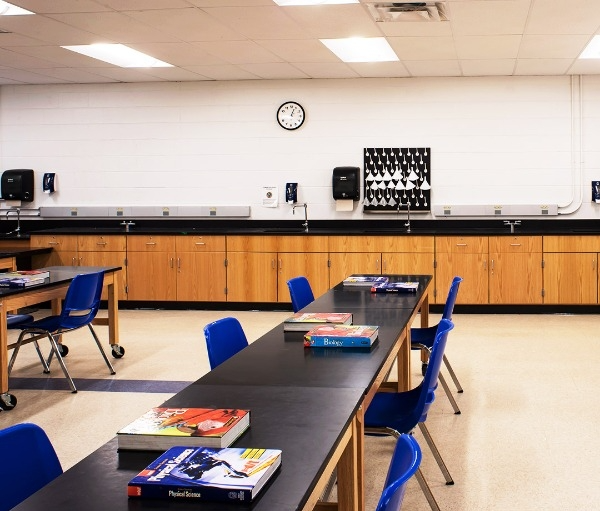 tables and chairs in a science classroom