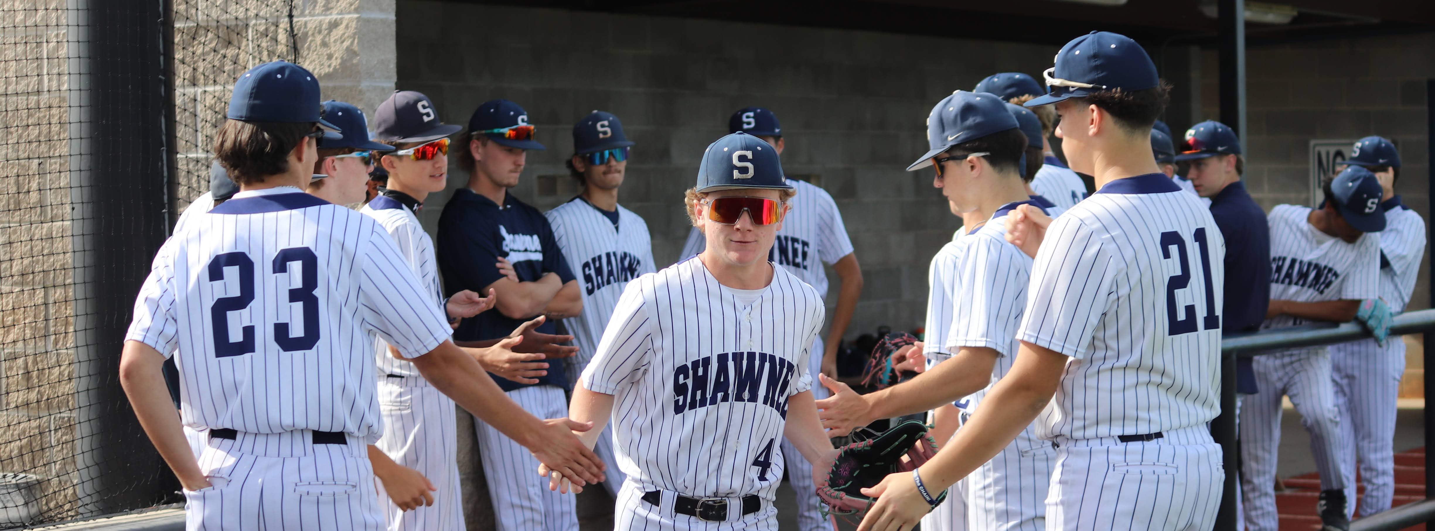 baseball player running